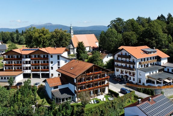 Hotelanlage des Panoramahotels Grobauer im Bayerischen Wald