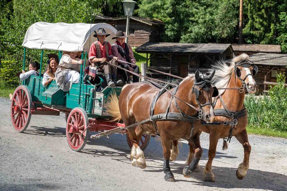 Spannende Szenenbilder bei der American History Show